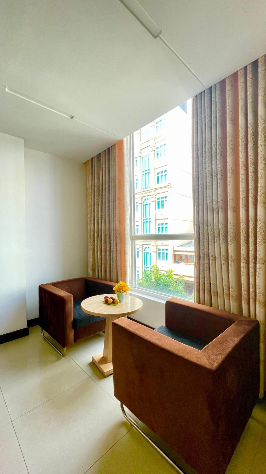 Gold Hotel, Saigon Хошимин Экстерьер фото