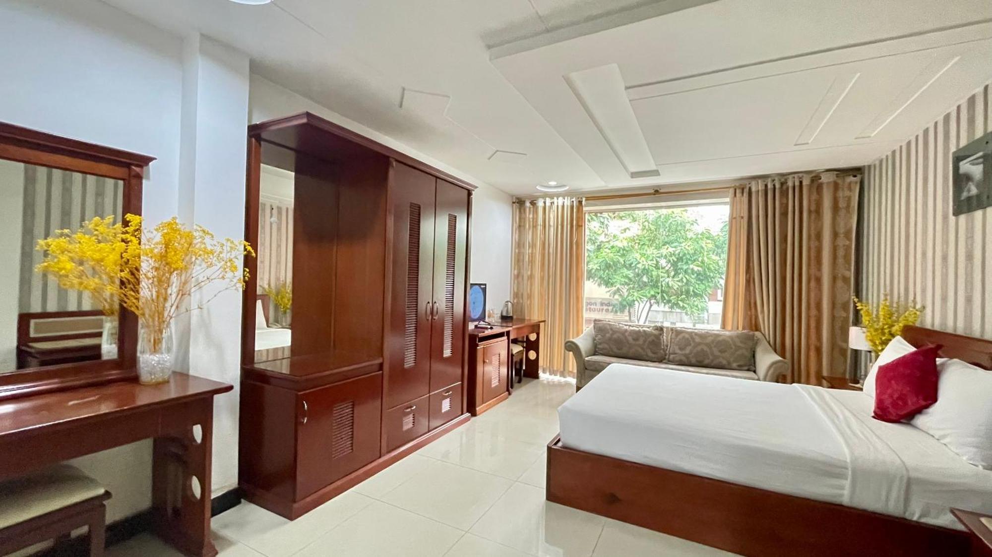 Gold Hotel, Saigon Хошимин Экстерьер фото